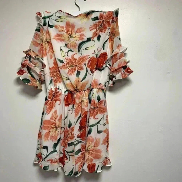 entro Temperament Floral V Neck romper, floral romper flutter sleeves size S - Picture 2 of 7